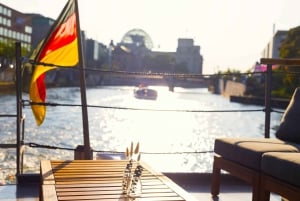 Berlim à noite: passeio romântico de barco lunar