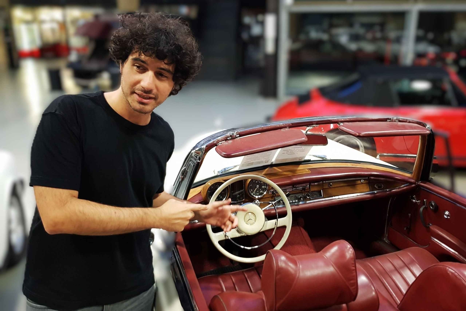 Berlin: Automobile History Tour with Classic Car Visit