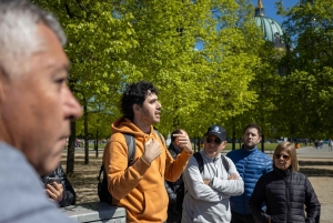 Berlin: Automobile History Tour with Classic Car Visit