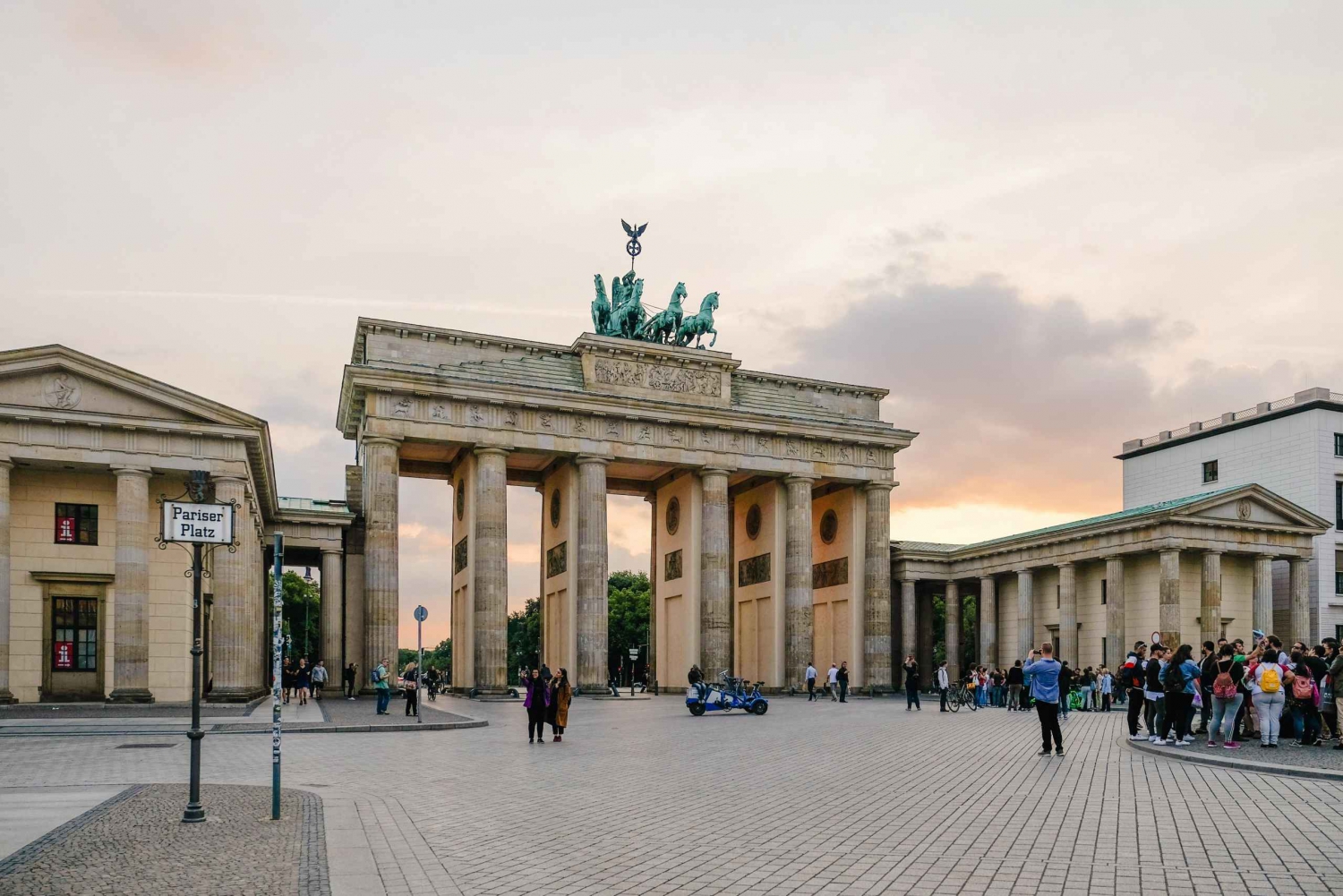 Berlin : Juego para smartphone de despedida de soltero al aire libre