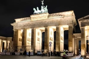 Berliinin itä-länsi- ja muurikierros: Berliini: Top nähtävyydet yksilöllisesti pyörällä