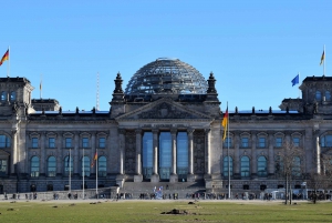 Berlin Ost-West & Mauer Tour: Top-Sehenswürdigkeiten individuell mit dem Fahrrad