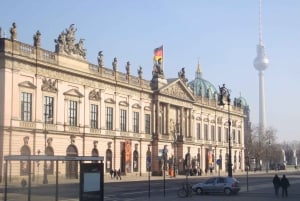 Berlin: Berlin History, Self-guided Tour for Young People