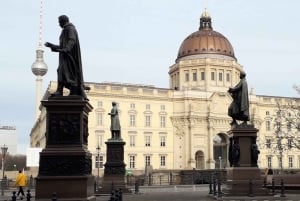 Berlin: Berlin History, Self-guided Tour for Young People