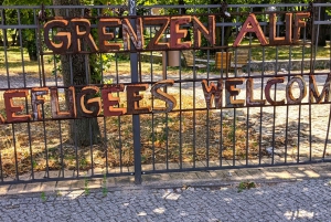 Berlino: Muro di Berlino, tour autoguidato con fatti e aneddoti