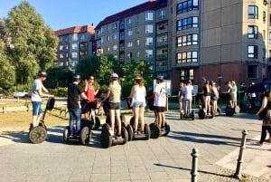 Berlin: Best of East and West Segway Tour