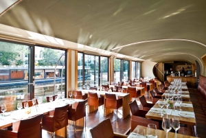 Berlín: Crucero en yate eléctrico con cena de 4 platos
