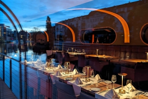 Berlín: Crucero en yate eléctrico con cena de 4 platos
