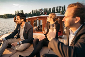 Berlin: Flagship Boat Sightseeing on Electric Motor Yacht