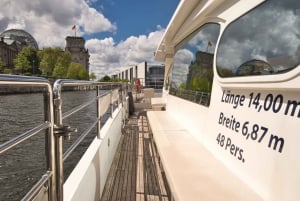 Berlino: giro in barca su un catamarano a energia solare