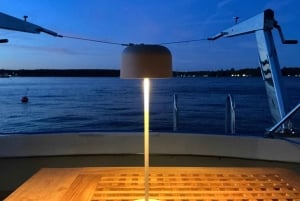 Berlin: Boat tour with cheese fondue