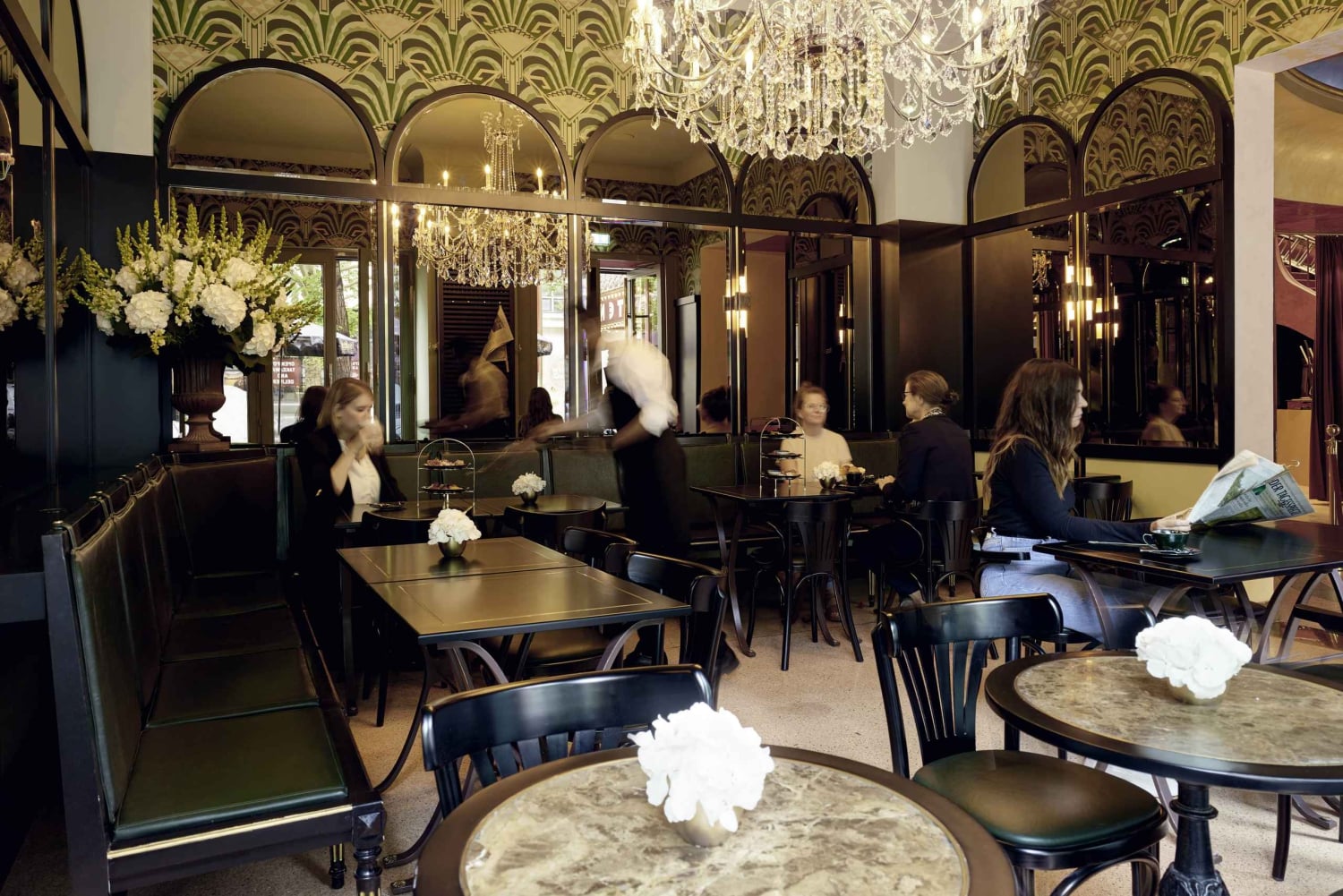 Berlim: Café da manhã no Café Wintergarten