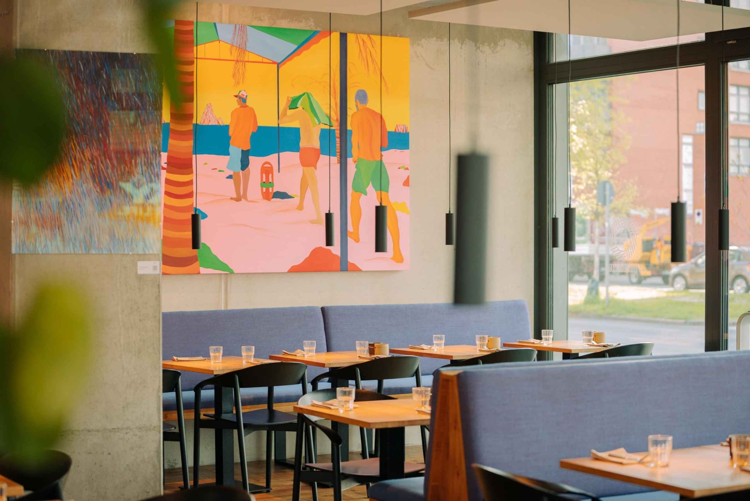 Berlin: Champagne Fine Dining Breakfast in Kreuzberg