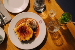 Berlin: Champagne Fine Dining Breakfast in Kreuzberg