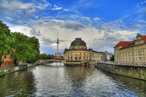 Berlin: Rundgang zum Weihnachtsmarkt und zu den Highlights der Stadt