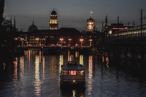 Berlin: Weihnachtliche Schifffahrt mit Glühwein