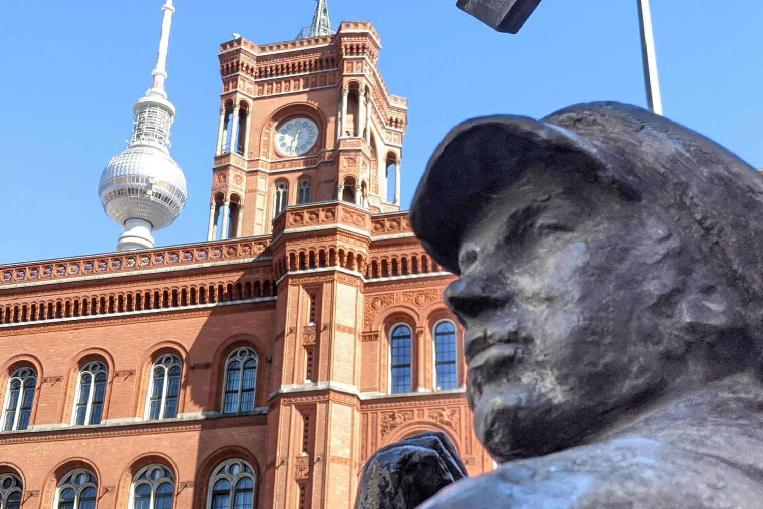 Berlin: City Center Self-guided Fun Facts Tour