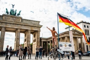 Berlín: Visita guiada a pie por la ciudad con presupuesto limitado