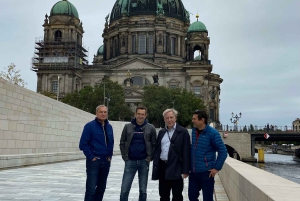 Berlín: City on a Budget Walking Tour con un local