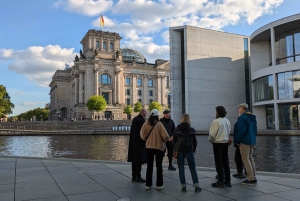 Berliinin hallintokorttelin ja demokratian paikkojen kävelyretki