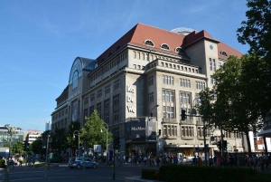 Berliini: Berlin: City-West Walking Tour aidon berliiniläisen kanssa