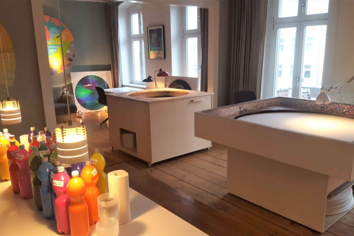 Berlin: Create Your Own Spin Painting at Jans Echternacht