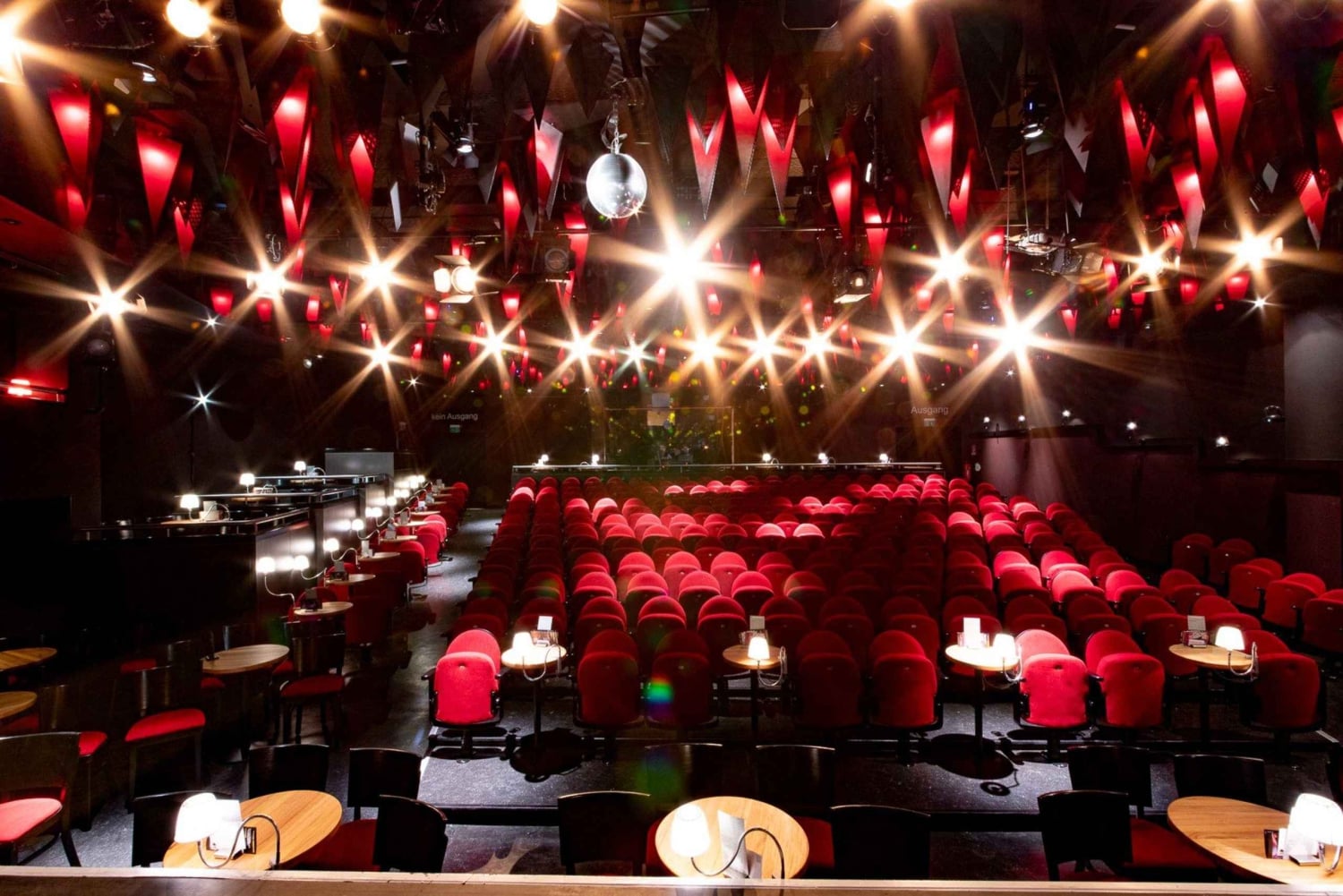 Берлин: Die Stachelschweine - Франк Людеке - Träumt Weiter