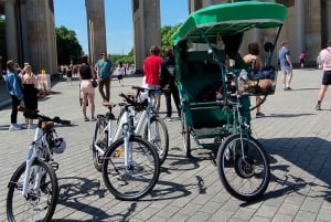 Berlin (E)Bike Tour Historical Highlights in Small groups