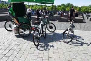 Berlin (E)Bike Tour Historical Highlights in Small groups