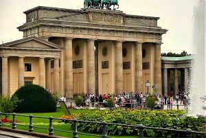 Berlin (E)Bike Tour Historical Highlights in Small groups