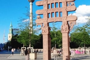 Berlin (E)Bike Tour Historical Highlights in Small groups