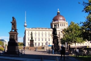 Berlin (E)Bike Tour Historical Highlights in Small groups