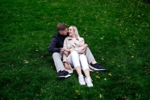 Berlin: East Side Gallery & Oberbaumbrücke Photo Session