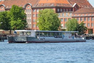 Berlin: East Side Gallery Spree Cruise in a Solar Catamaran