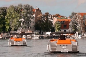 Berlin: Electric Boat Rental for self-driving 6 hrs
