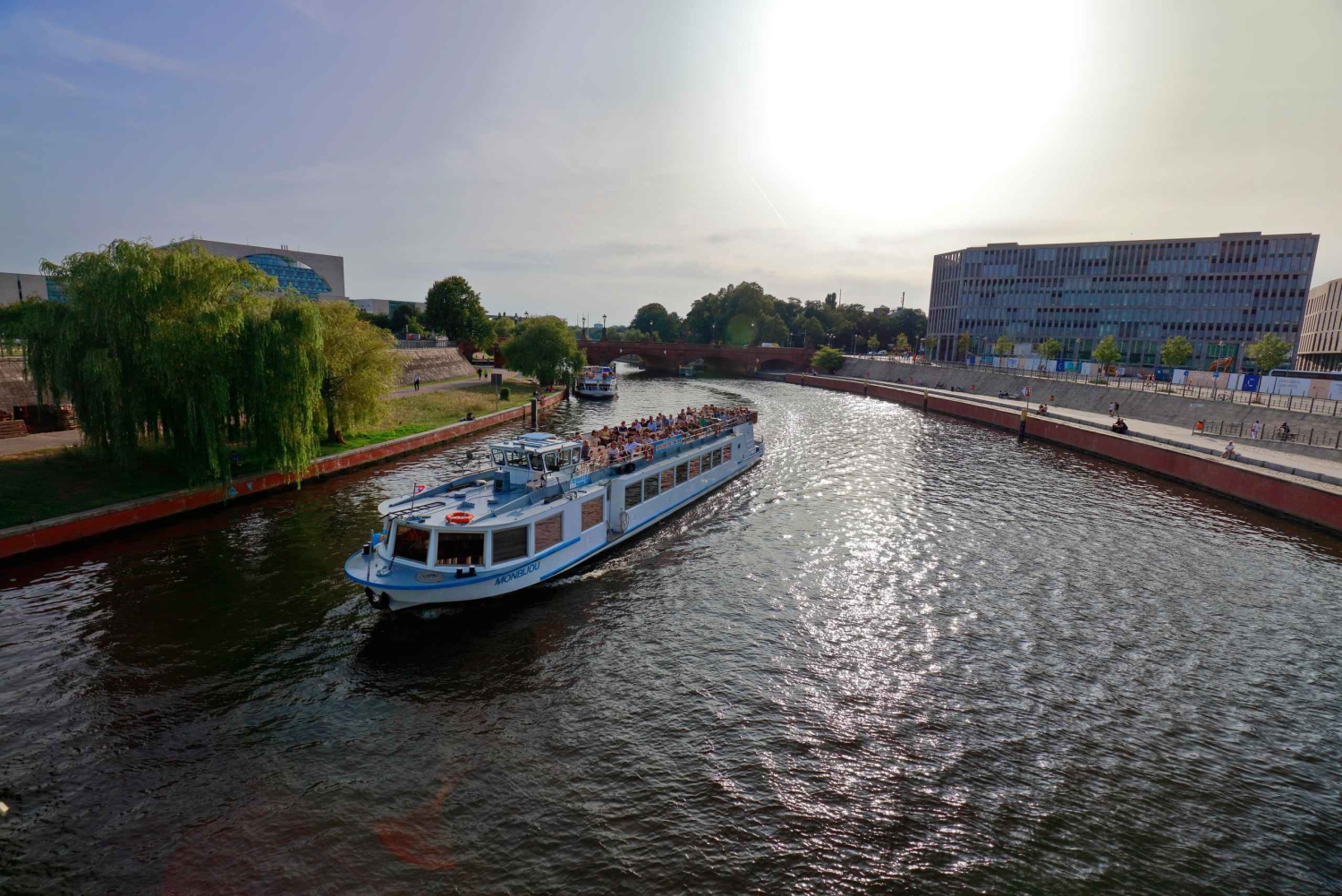 Berlin: Evening City Sightseeing Cruise