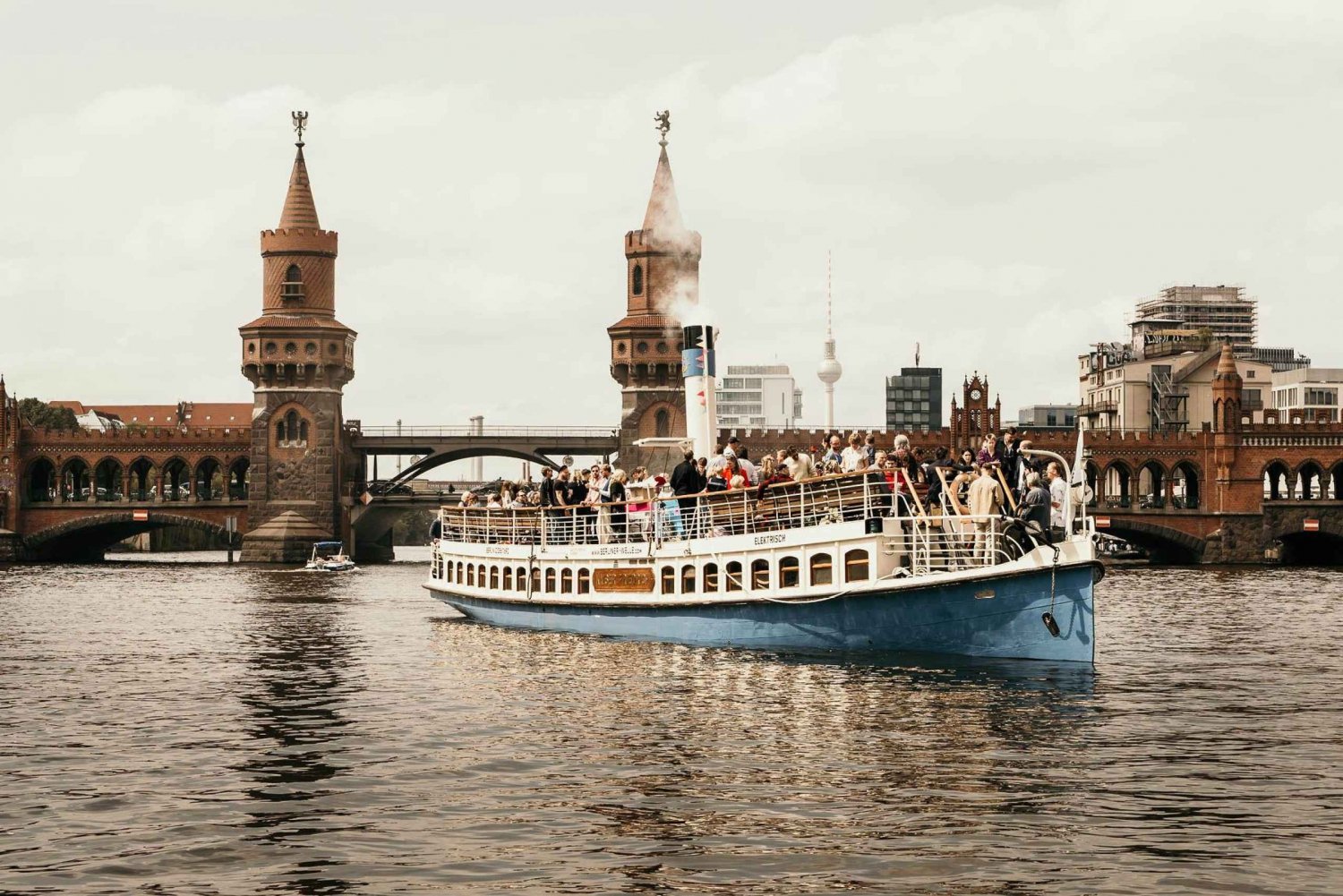 Berlin: Evening JAZZ Cruise with 'Markus Ehrlichs' Jazz Trio