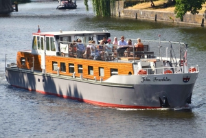 Berlin: Evening Sightseeing River Cruise on the Spree