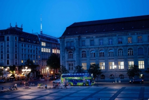 Berlim: Passeio turístico noturno de ônibus com comentários ao vivo