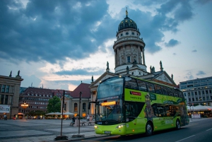 Berlin: Sightseeingtur på kvällen med buss med livekommentarer