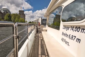 Berlin: Exclusive Boat Tour on a Solar-Powered Catamaran