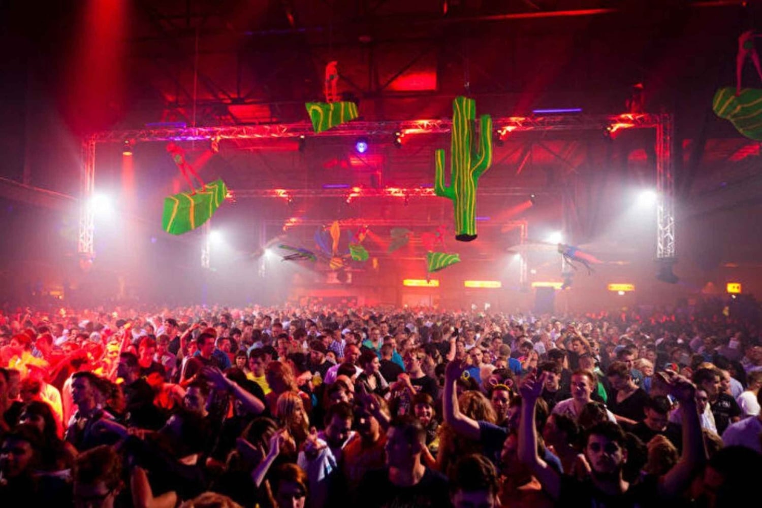 Berlin: Exclusive New Year’s Countdown Party, Open Bar & DJs