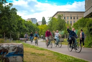 Berlin: Experience the Alternative Kreuzberg on a Bike Tour