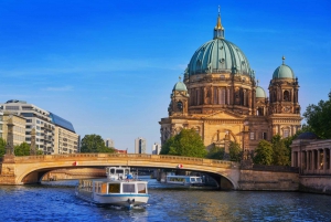 Berlin: Express Walk with a Local in 90 minutes