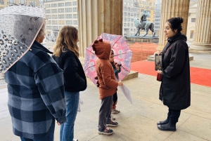 Berlin Family Tour: griffins, baguette & the Mouse King