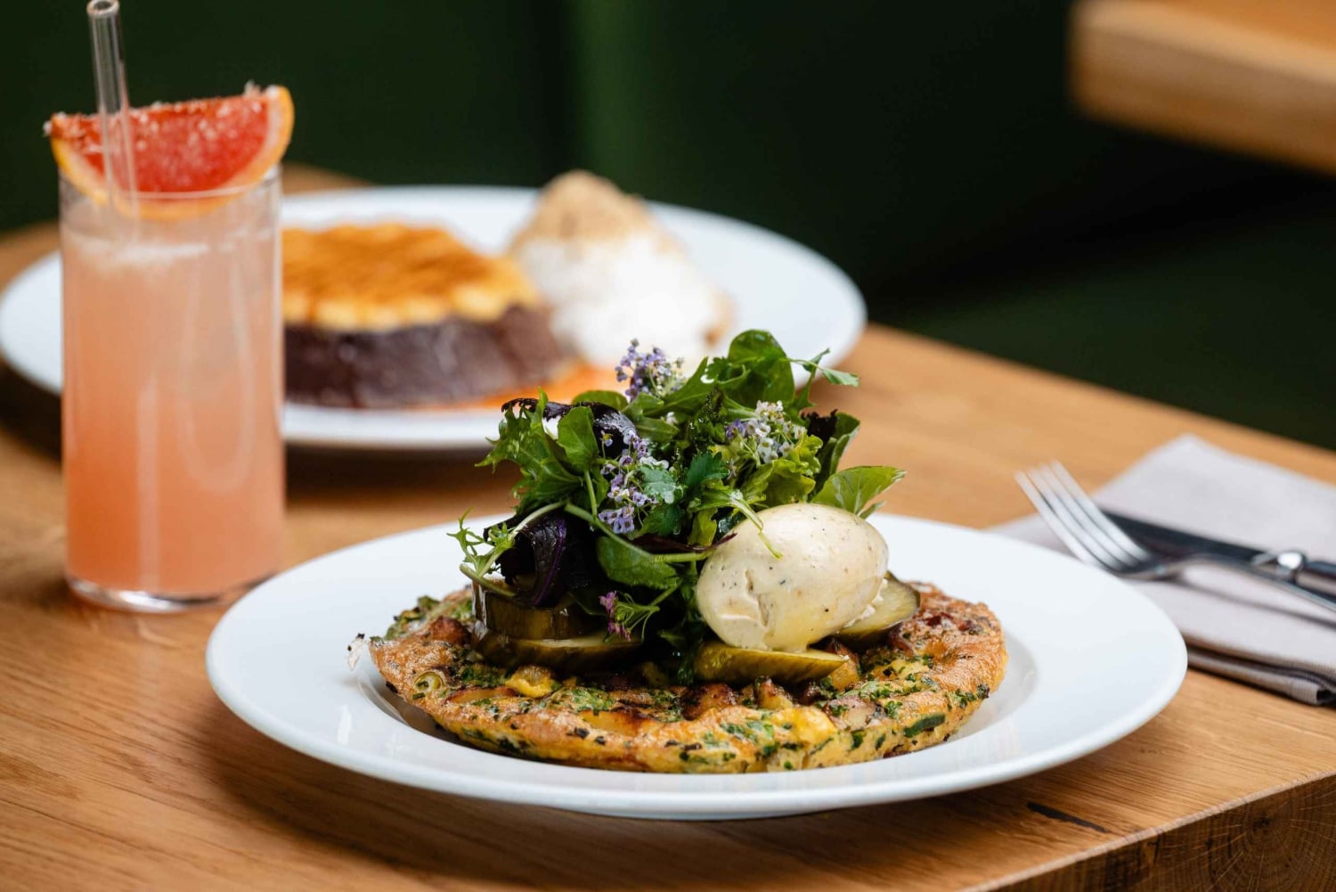 Berlin: Fine Dining Breakfast with Champagne in Schoneberg