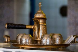 Berlin: Food Tour with 8 Authentic Local Tastings in Mitte