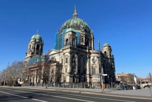 Berlin Food Tour with Full Meal and Beer
