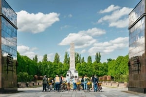 Berlin: Green City Guided Bike Tour