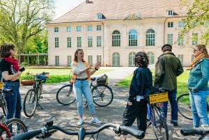 Berlin: Green City Guided Bike Tour